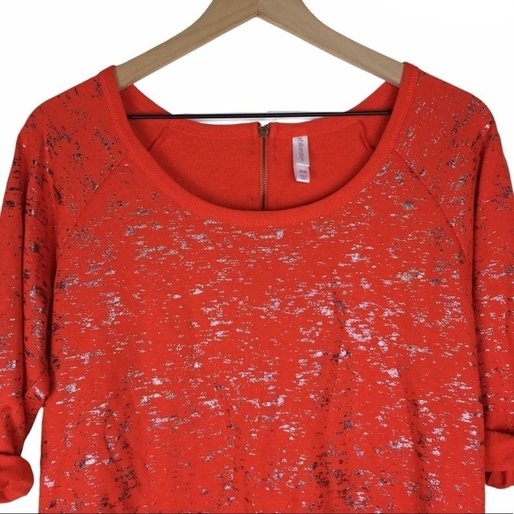 XHILARATION Top Sweatshirt Metallic Foil Scoop Neck Roll Tab 3/4 Sleeves Medium - Picture 3 of 12